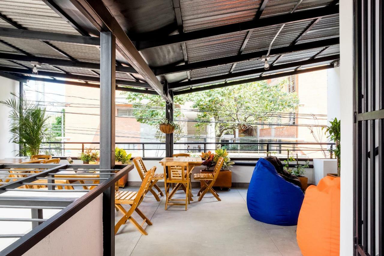 Medellin Backpacker Hostel Экстерьер фото