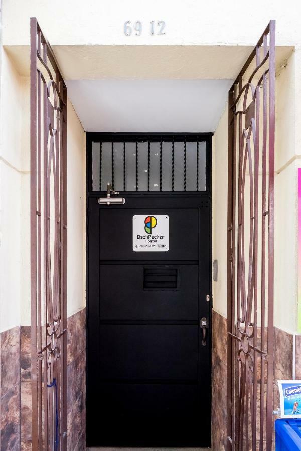 Medellin Backpacker Hostel Экстерьер фото