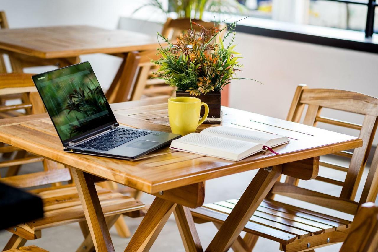 Medellin Backpacker Hostel Экстерьер фото