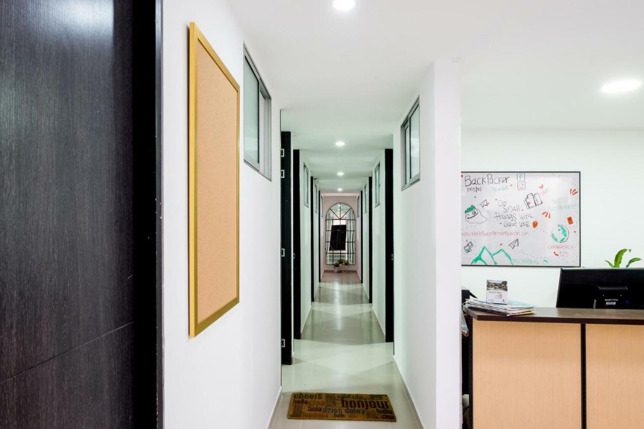 Medellin Backpacker Hostel Экстерьер фото